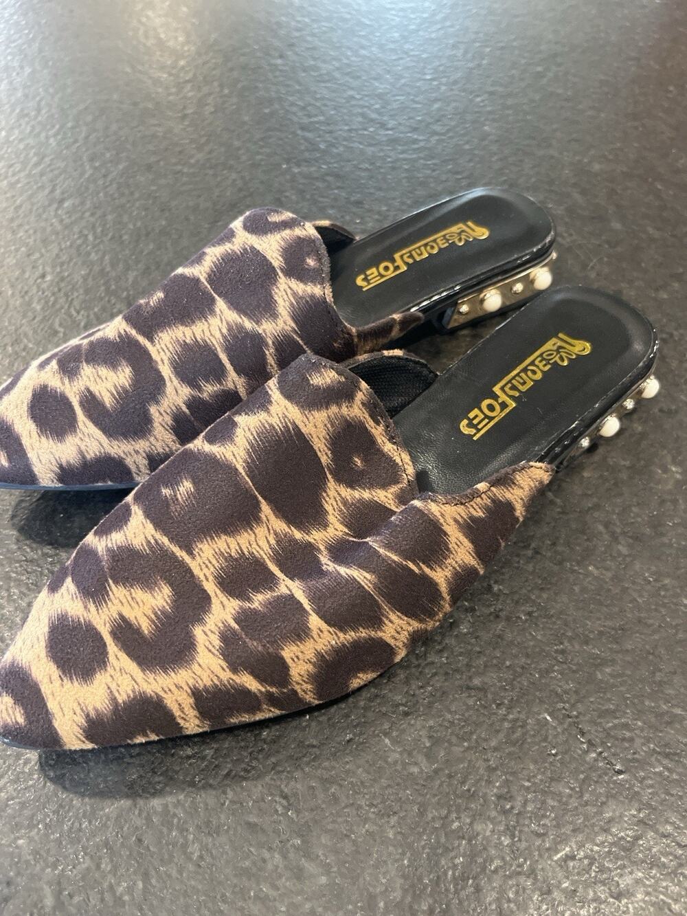 Leopard Print Pointed Toe Mules Slides – Pearl Stud Heel – EU 37 US 6.5–7